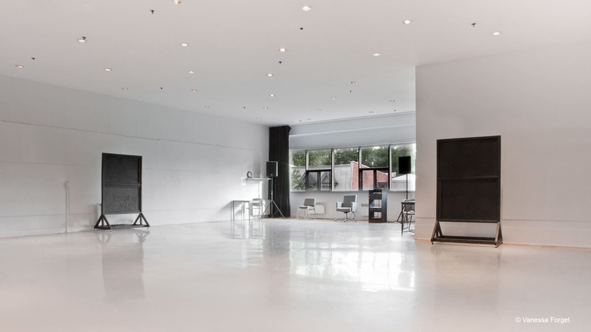 studio_B_web